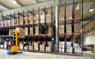 Illuminazione LED RGB vs. True White: trovare la soluzione giusta per il tuo paesaggio